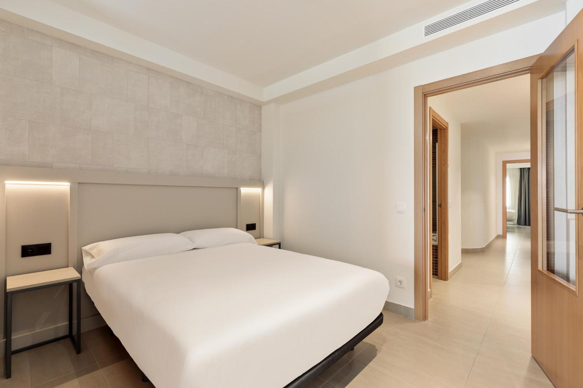 Aparthotel Xic Платжа-д'Ару Екстер'єр фото